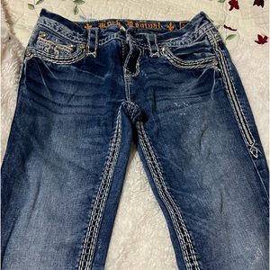 Rock Revival Mid Rise Straight